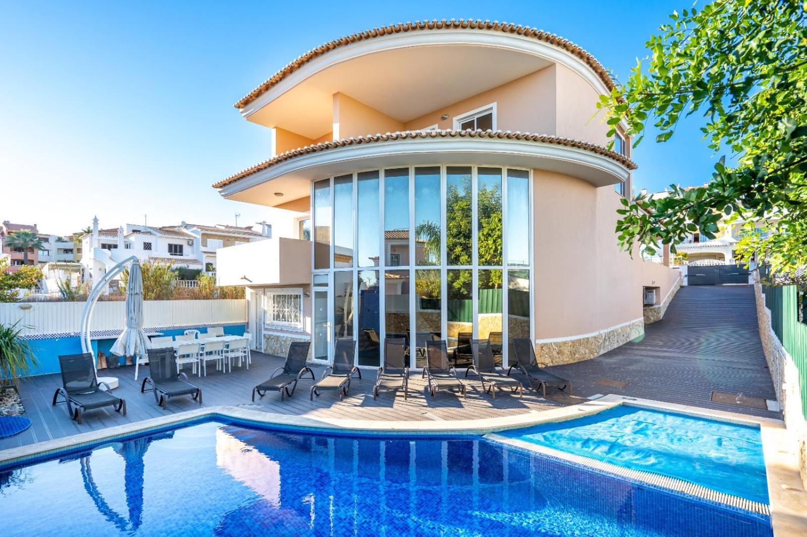 אלבופיירה Full Private 300Sqm Villa Jacuzzi Heated Pool Ideal & Quiet Location מראה חיצוני תמונה