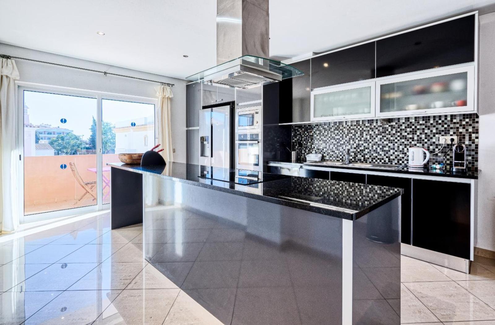 אלבופיירה Full Private 300Sqm Villa Jacuzzi Heated Pool Ideal & Quiet Location מראה חיצוני תמונה