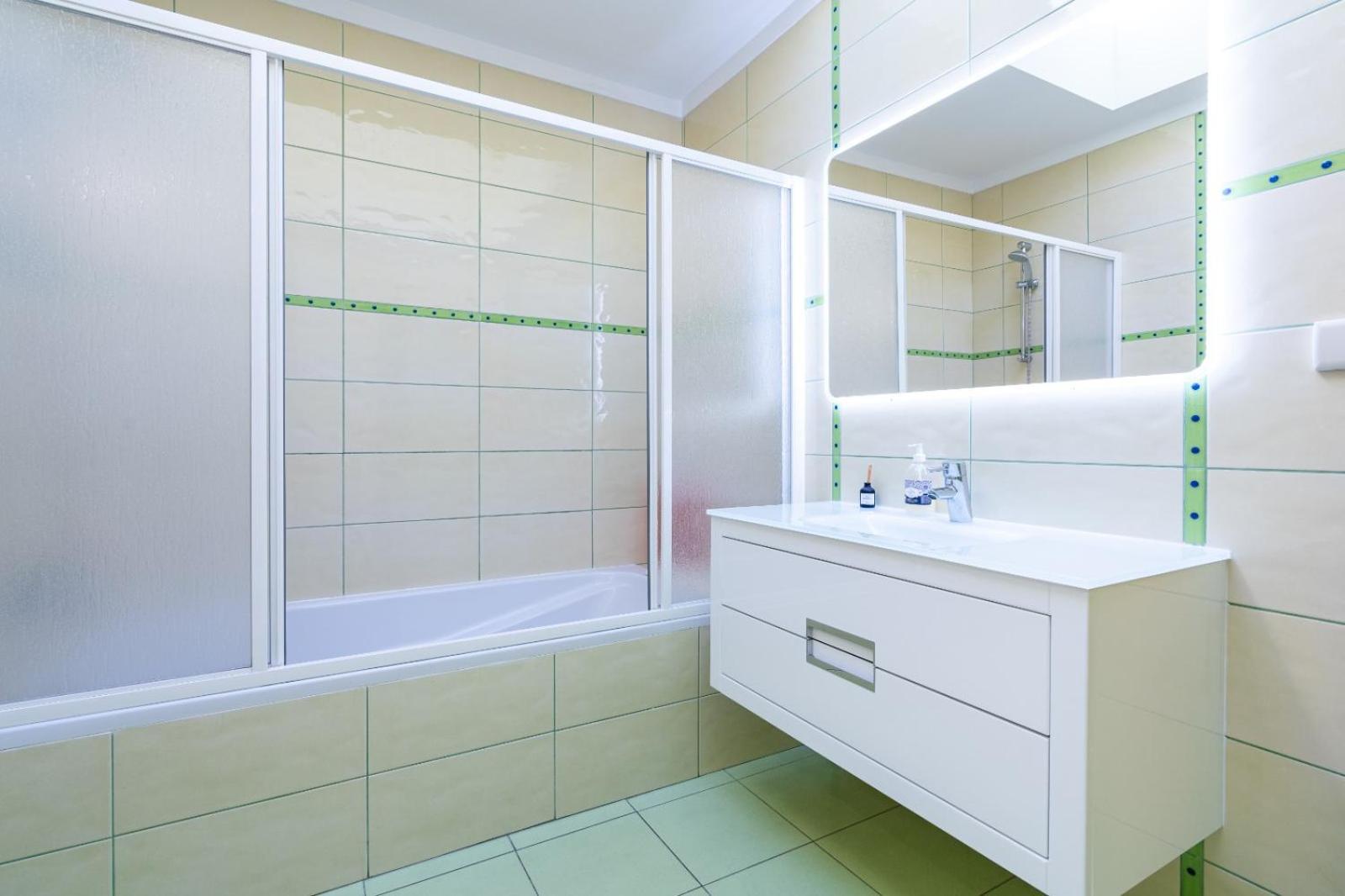 אלבופיירה Full Private 300Sqm Villa Jacuzzi Heated Pool Ideal & Quiet Location מראה חיצוני תמונה