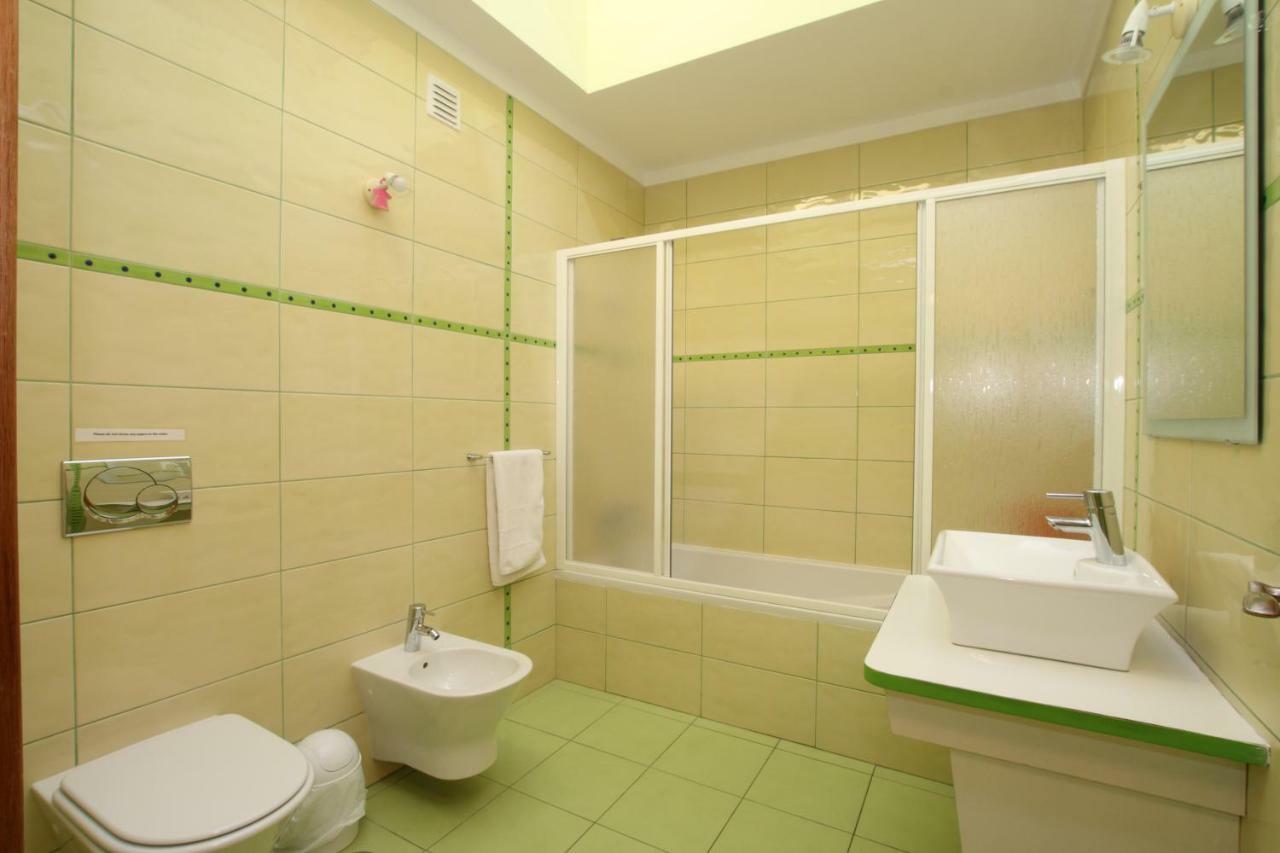 אלבופיירה Full Private 300Sqm Villa Jacuzzi Heated Pool Ideal & Quiet Location מראה חיצוני תמונה